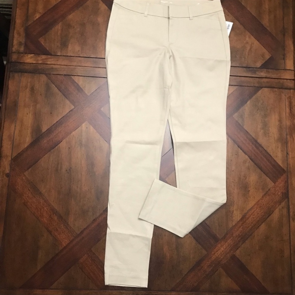 Old Navy Mid-Rise Pixie Pants